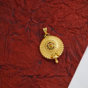 Beautifully crafted gold-polished pendant DN -1553