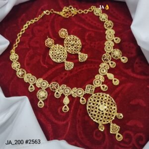 Exquisite Golden Filigree Necklace & Earring Set DN-2563